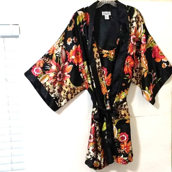 SANTE CLASSICS BLACK SATIN FLORAL KIMONO ROBE & CHEMISE 2-PC SET SIZE XL NWOT - Picture 12 of 12